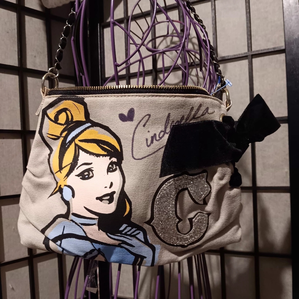DisneyCinderella Graphic Women's Bag - Cream and Black